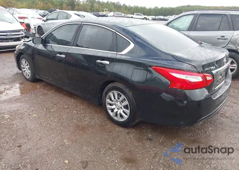 2016 Nissan Altima 2.5/2.5 S/2.5 Sl/2.5 Sr/2.5 Sv z USA, uszkodzony, nr VIN 1N4AL3AP2GN310484